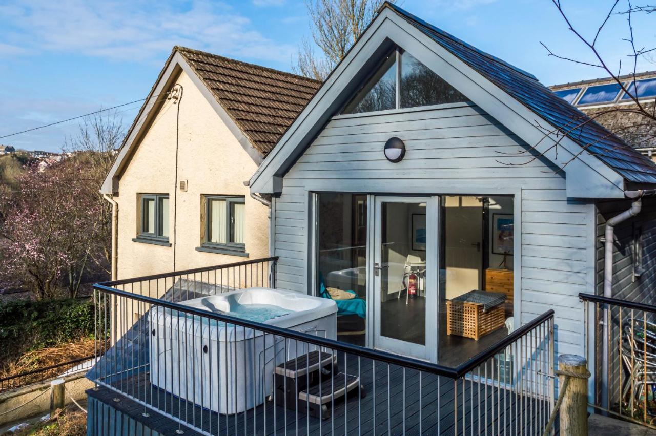 Rock Cottage - 3 Bedroom Holiday Home - Fishguard Exterior photo